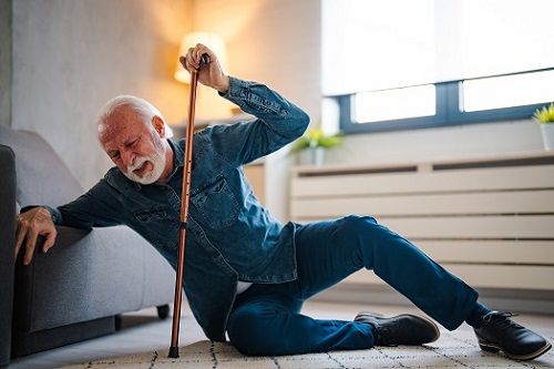 Kenen ei pitäisi käyttää Walker -rullaajaa istuimella?